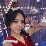 ㅠㅠㅠ산타 <b>유나</b> 너무 아름다워서 눈물남