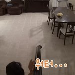 아침부터 <b>감자칩</b> 먹으며 아빠 깨우는 찐건나블리