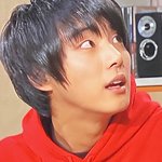 <b>지붕</b>뚫고하이킥 보는데