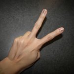 [군대] 호비 <b>네일</b> 새로했음 ㄹㅇ 준비 끝났네