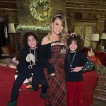 쌍둥이들과 크리스마스 보낸 머라이어 <b>캐리</b>