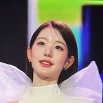 아니 장원영 그냥 머리 <b>차분</b>하게 한게 다 같은데