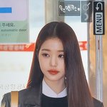 방금<b>전</b> 장원영 공항<b>출국</b>짤