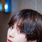 <b>뷔</b> <b>실물</b> 어떰