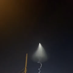 진짜 대박 진짜 보셈 하늘에 진짜 신기한거 보임