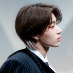 <b>최산</b> 이때 머리 그립다