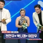 시상식에서 스타일링 <b>개츠비</b>같았던 팜유라인