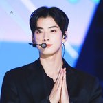팬들도 <b>전설</b>이라 꼽는 차은우 짤