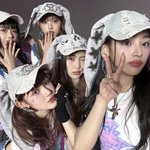 뉴진스 토끼 모자 개귀여워
