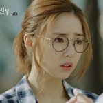 <b>안경</b>쓴 여자 어때요?