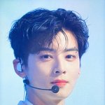<b>단아</b>함이 또 다른 매력인 아이돌 얼굴