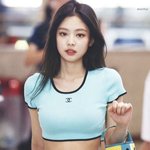 뉴진스는 <b>명품</b>입어도