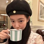 [댓글부탁해] <b>크롭셔츠</b> 위에