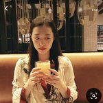 [댓글부탁해] 설리 이 옷 <b>정보</b>좀