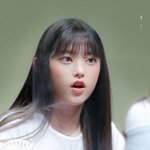팬들 향한 꿀 떨어지는 <b>시선</b>