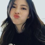 각도에 따라 존예 못생김으로 변하는거 얼굴?