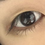 나 <b>언더</b> 속눈썹은 진짜 길다