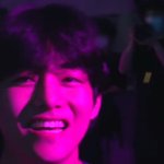 뷔 요즘 진짜 행복해<b>보여</b>