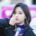 <b>류진</b>