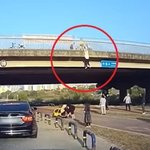 다리 매달린 20대 여성 구한 부부…차 찌그러 졌지만 "괜찮다"