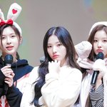 설윤<b>진솔</b> 이제 04즈라고 부르는거 마음찢어져