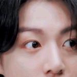 [군대] 정국이 어려보이는 건 걍 눈때문임