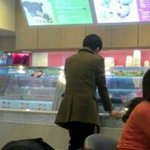 진짜 마지막? <b>뒤태</b>사진인데 이건 커 보여?