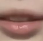 [댓글부탁해] 입 옆에 이거 뭐임...?