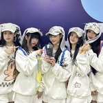 뉴진스 의상 넘 긔<b>여워</b> ㅜㅜ