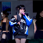 [아이즈원] 최예나, '<b>Love</b> War' LiveStage 쇼케이스...