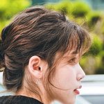 아이유 옆모습