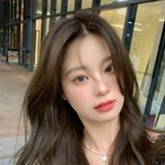 이런 머리색은 누구한테 잘어울리냐