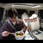 이석훈 샐러드 너무 맛있어보이는데??