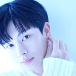 [모두드루와] <b>육성재</b> 새 프로필 떴는데