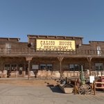 [진격의거인] 포코는 미국 서부 <b>해변</b>이 ㄹㅇ 잘 어울림