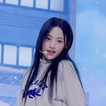<b>민지</b> 오늘 뮤뱅 레전드 찍음
