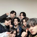 [엔하이픈] 방금 단체사진 떴는데 <b>희승</b>이 머리색