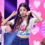 장원영 <b>아이즈</b>원때는 되게 편해보였는데