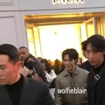 [방탄소년단] 짐니 <b>패션쇼</b> 끝나고 D올매장 갔나봄
