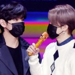 [모두드루와] 뷔<b>팬들</b>이랑 <b>지민팬들</b> 싸우는게 세상 제일 이해안감