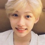 <b>필릭스</b> 이때 ㅈㄴ엔드림같이 생김