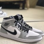 [드루와] 나이키 에어조던1 <b>미드</b> 라이트 스모크 어떰