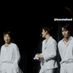 [모두드루와] 현재 <b>NCT</b> 도영의 팬 앞에서 논란되는 행동.gif