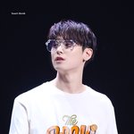 안경 잘 어울리는 남자가 너무좋다
