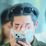 <b>이마</b>가 어떻게 이렇게 네모나지?