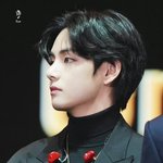 뷔, <b>K팝</b> 일본 팬들이 뽑은 '최고 미남'