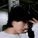 전정국은 안경을 써도 <b>존</b><b>잘</b>이누