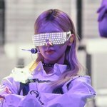 미연은 이런 안경을 써도 예뻐보이네