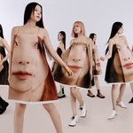 이 옷은 볼때마다 <b>당황</b>스럽네