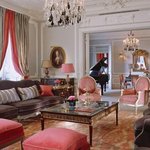 지민이 디올 파리 패션위크 <b>NEW</b> 사진 &amp; 지냈던 호텔